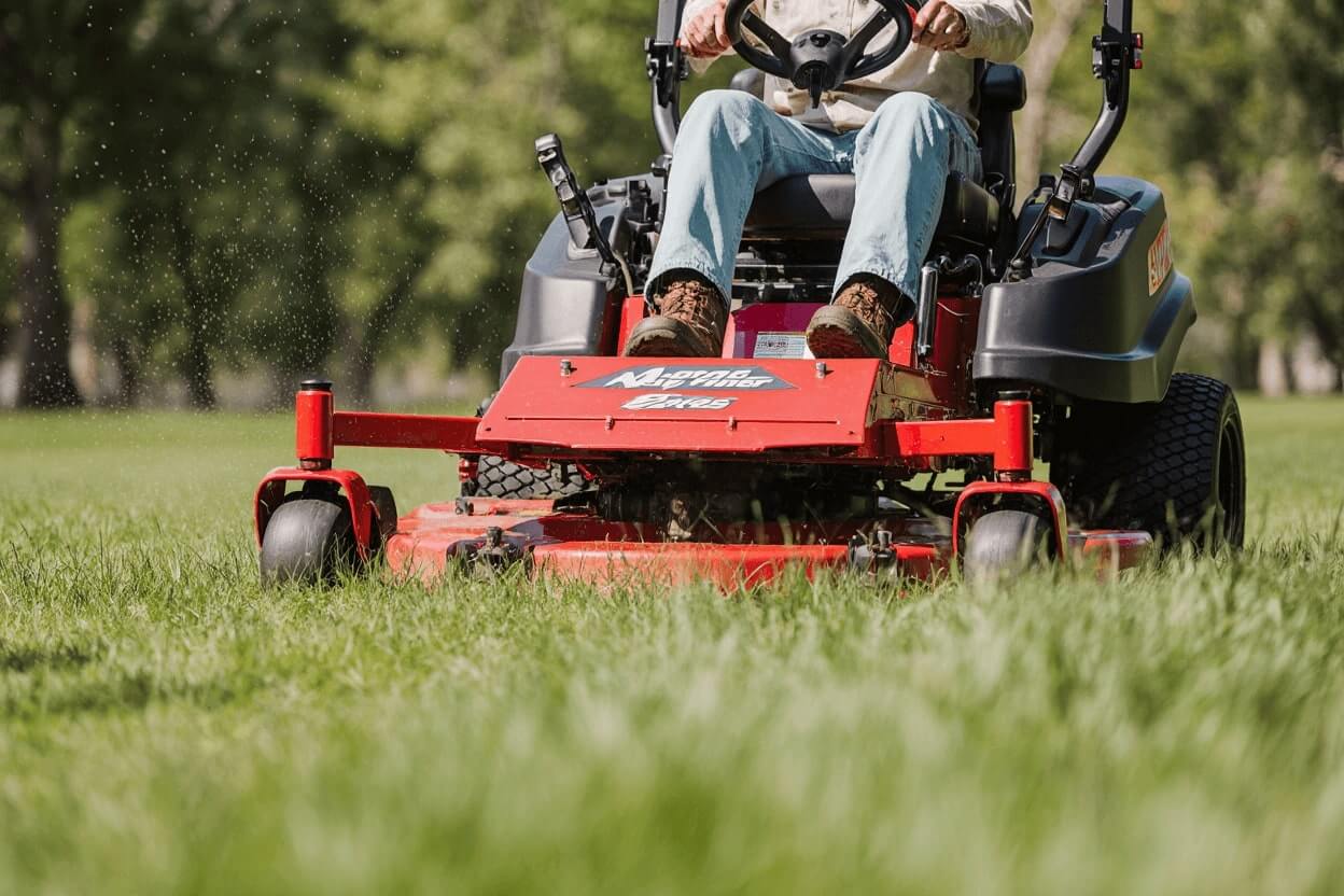 7 Professional Lawn Mowing Techniques That Transform Miami Lawns